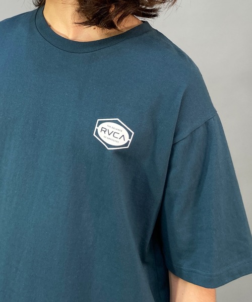 RVCA(ルーカ)の「RVCA/ルーカ オーバーサイズ バックプリントTシャツ/クルーネックTEE/半袖Tシャツ BD041-224(Tシャツ/カットソー・メンズ・ダークブルー/ブラック/ホワイト・L/M/XL)」の11枚目の写真