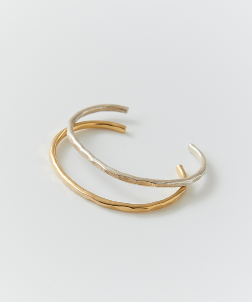 collex（コレックス）の「【Ljud/ユード】WAVEハンマーバングル（バングル/リストバンド・レディース・ゴールド/シルバー・フリー）」の8枚目の写真