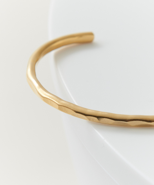 collex（コレックス）の「【Ljud/ユード】WAVEハンマーバングル（バングル/リストバンド・レディース・ゴールド/シルバー・フリー）」の11枚目の写真