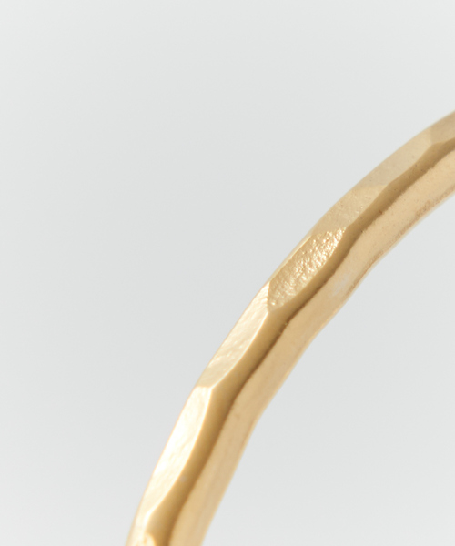 collex（コレックス）の「【Ljud/ユード】WAVEハンマーバングル（バングル/リストバンド・レディース・ゴールド/シルバー・フリー）」の14枚目の写真