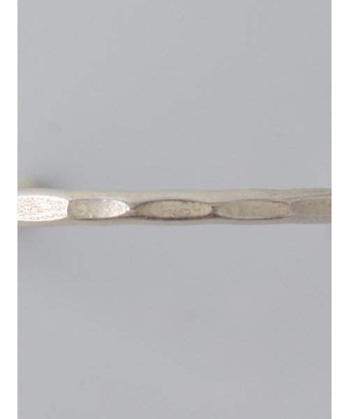 collex（コレックス）の「【Ljud/ユード】WAVEハンマーバングル（バングル/リストバンド・レディース・ゴールド/シルバー・フリー）」の16枚目の写真