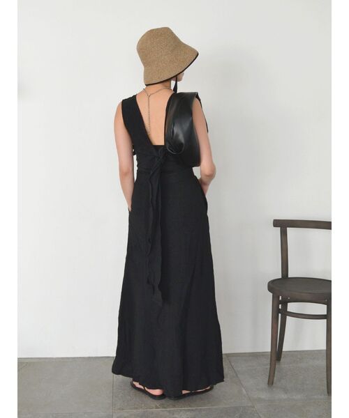 Ungrid（アングリッド）の「バックデザインノースリワンピース（ワンピース・レディース・オレンジ/ブラック/アイボリー・SMALL/MEDIUM）」の18枚目の写真