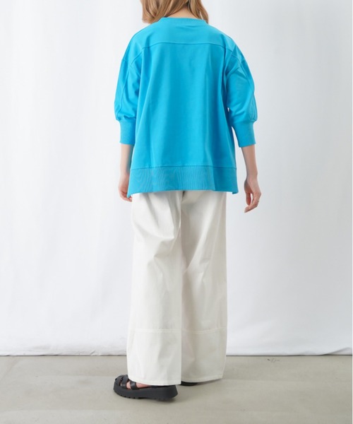 LUCA/LADY LUCK LUCA（ルカ/レディラックルカ）の「LC/LLL カットワイド切替プルオーバー / 袖ボリュームスリットプルオーバー（Tシャツ/カットソー・レディース・ブラック/オフホワイト/サックスブルー/パープル/チャコールグレー・FREE）」の18枚目の写真