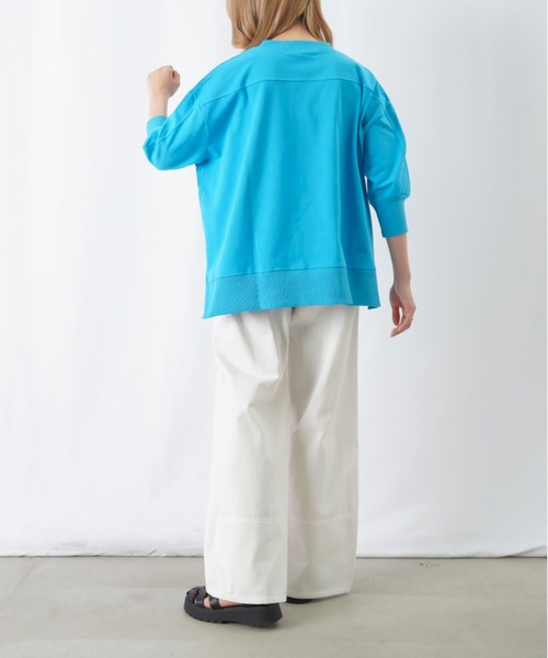 LUCA/LADY LUCK LUCA（ルカ/レディラックルカ）の「LC/LLL カットワイド切替プルオーバー / 袖ボリュームスリットプルオーバー（Tシャツ/カットソー・レディース・ブラック/オフホワイト/サックスブルー/パープル/チャコールグレー・FREE）」の12枚目の写真