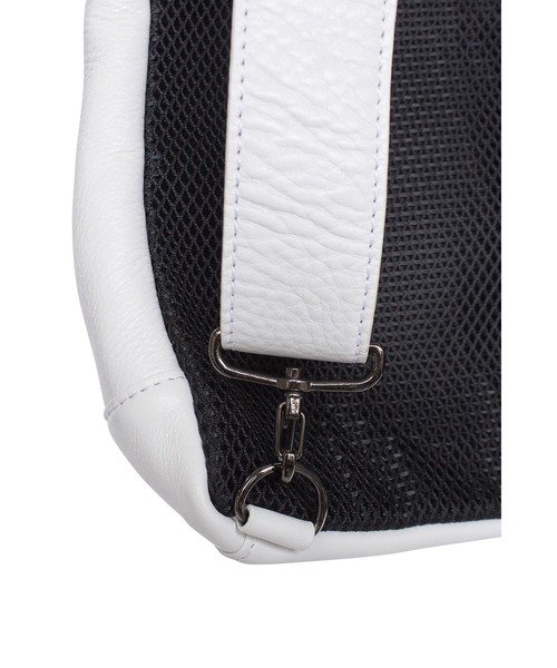 セール】TORNADO MART∴レザーボディバッグ（ボディバッグ/ウエスト