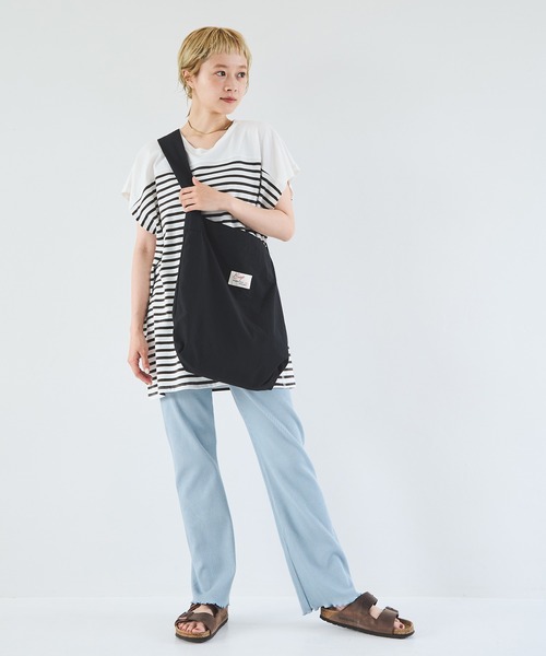 Crisp（クリスプ）の「ナイロンショルダーバッグ（ショルダーバッグ・レディース・ブラック/アイボリー/ブラウン・FREE）」の7枚目の写真