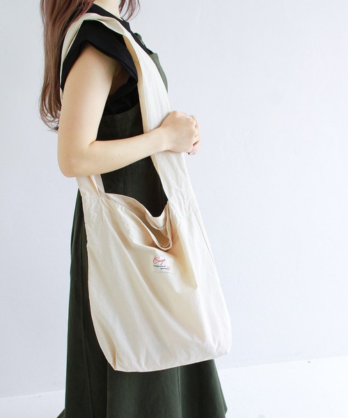 Crisp（クリスプ）の「ナイロンショルダーバッグ（ショルダーバッグ・レディース・ブラック/アイボリー/ブラウン・FREE）」の15枚目の写真