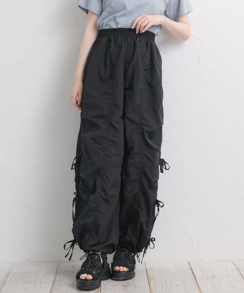 ems excite（エムズエキサイト）の「サイドリボンナイロンPT（その他パンツ・レディース・ブラック/ナチュラル/ピンク/ライトブルー/ベージュ・FREE）」の2枚目の写真