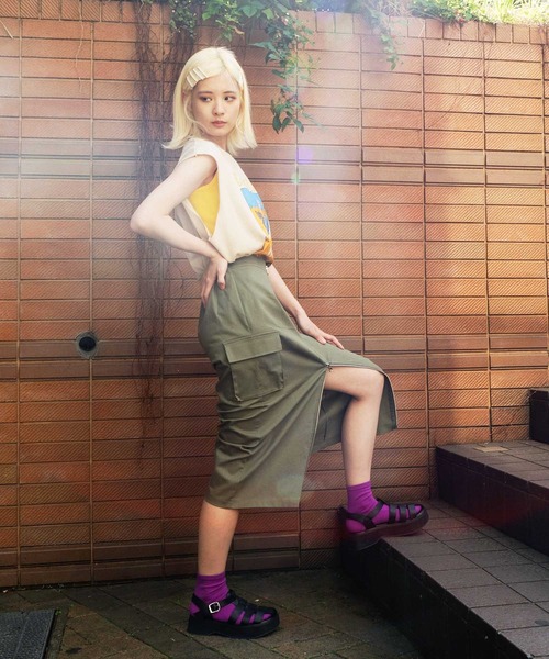 PUNYUS（プニュズ）の「フロントジップカーゴロングスカート（スカート・レディース・カーキ/ブラック・3/1/2/4）」の20枚目の写真