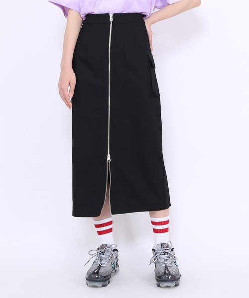 PUNYUS（プニュズ）の「フロントジップカーゴロングスカート（スカート・レディース・カーキ/ブラック・3/1/2/4）」の4枚目の写真