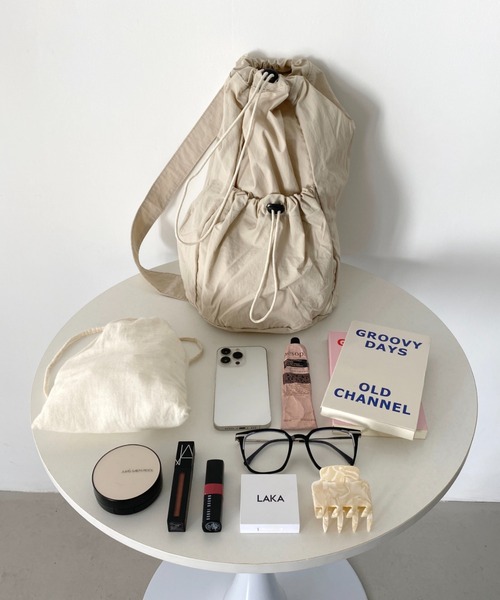 thank U more(サンキューモア)の「ドローストリング ワンショルダーバッグ リュックサック バックパック(バックパック/リュック・レディース・ベージュ/ブラウン/ブラック・FREE)」の17枚目の写真