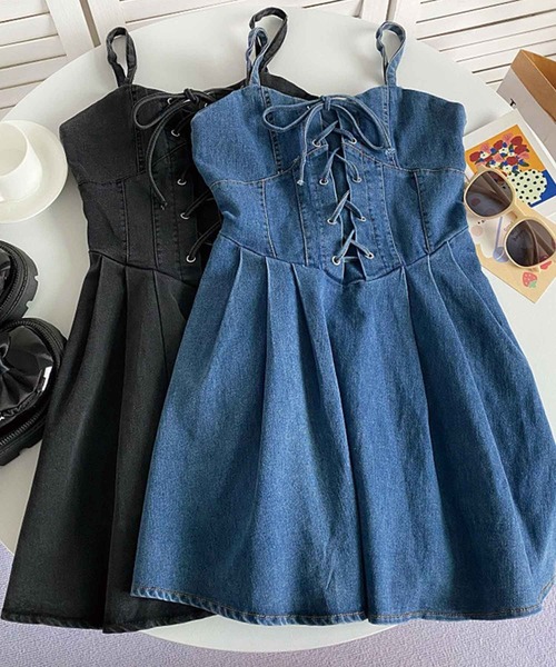 SPIGA(スピーガ)の「レースアップ切替デニムキャミワンピース(ワンピース・レディース・ブラック/ブルー・FREE)」の12枚目の写真