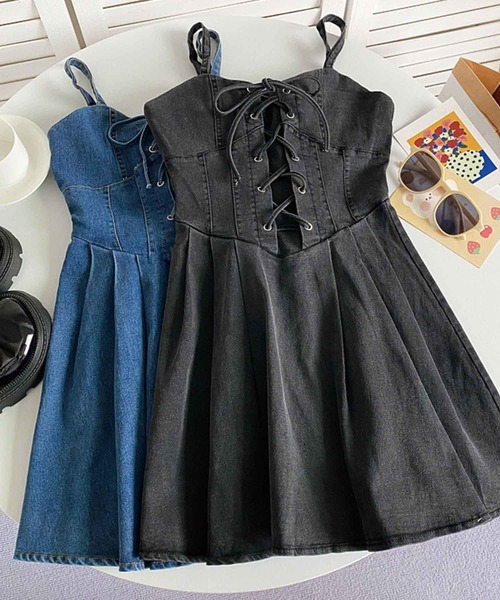 SPIGA(スピーガ)の「レースアップ切替デニムキャミワンピース(ワンピース・レディース・ブラック/ブルー・FREE)」の19枚目の写真