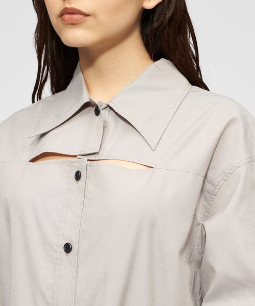 FOREVER 21（フォーエバー トゥエンティーワン）の「ストライプ/無地 カットアウトシャツ（シャツ/ブラウス・レディース・ホワイト/パープル系その他4/グレー系その他7・FREE）」の16枚目の写真