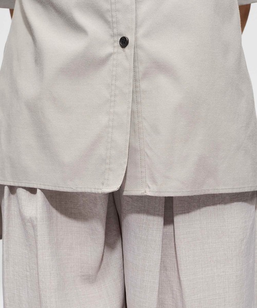 FOREVER 21（フォーエバー トゥエンティーワン）の「ストライプ/無地 カットアウトシャツ（シャツ/ブラウス・レディース・ホワイト/パープル系その他4/グレー系その他7・FREE）」の13枚目の写真