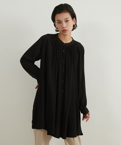 セール】On One's Own 長袖ロング丈ギャザーたっぷりブラウス