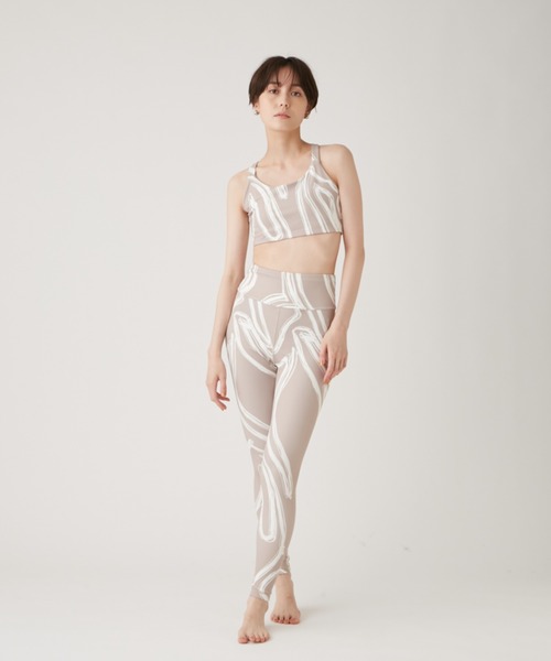 emmi（エミ）の「【emmi yoga】ニュアンスパターンブラトップ（タンクトップ・レディース・グレイッシュベージュ/ホワイト/ブラック・0/1）」の16枚目の写真