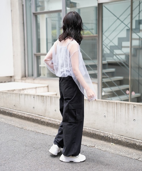 COLONY 2139（コロニートゥーワンスリーナイン）の「ビッグチュールトップス＋キャミソールセット（Tシャツ/カットソー・レディース・ブラック/グレー/オフホワイト・FREE）」の10枚目の写真