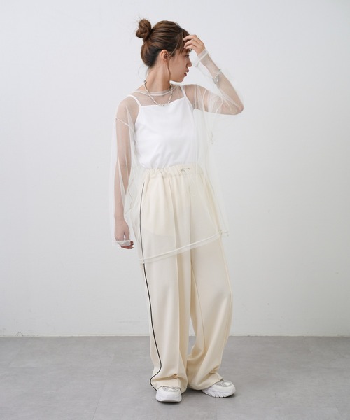 COLONY 2139（コロニートゥーワンスリーナイン）の「ビッグチュールトップス＋キャミソールセット（Tシャツ/カットソー・レディース・ブラック/グレー/オフホワイト・FREE）」の19枚目の写真