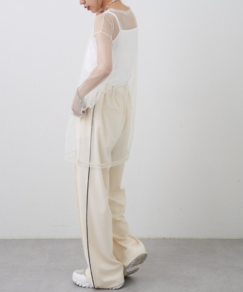 COLONY 2139（コロニートゥーワンスリーナイン）の「ビッグチュールトップス＋キャミソールセット（Tシャツ/カットソー・レディース・ブラック/グレー/オフホワイト・FREE）」の21枚目の写真