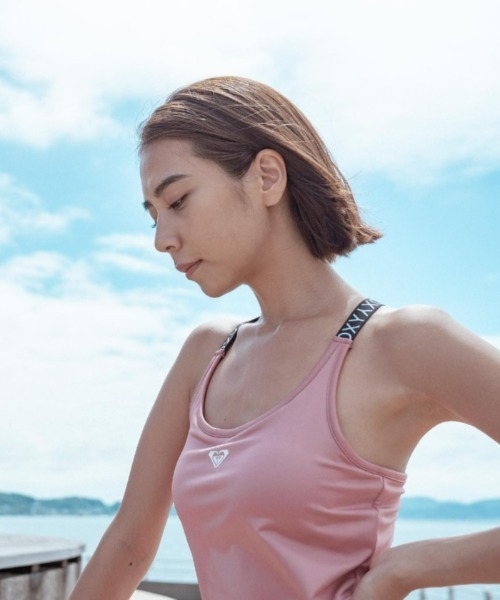 ROXY（ロキシー）の「MY 1ST ROXY TANK/ロキシーUVカット付きドライワンポイントブランドロゴキャミタンクトップ（タンクトップ・レディース・ブラック/ピンク/グリーン/チャコールグレー・LARGE/MEDIUM/SMALL）」の17枚目の写真