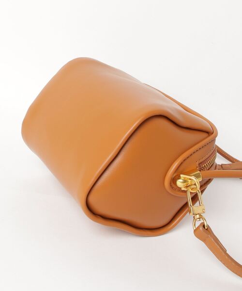 Olu.（オルドット）の「ミニスクエアバッグ（ショルダーバッグ・レディース・ブラック/キャメル/ホワイト・FREE）」の20枚目の写真