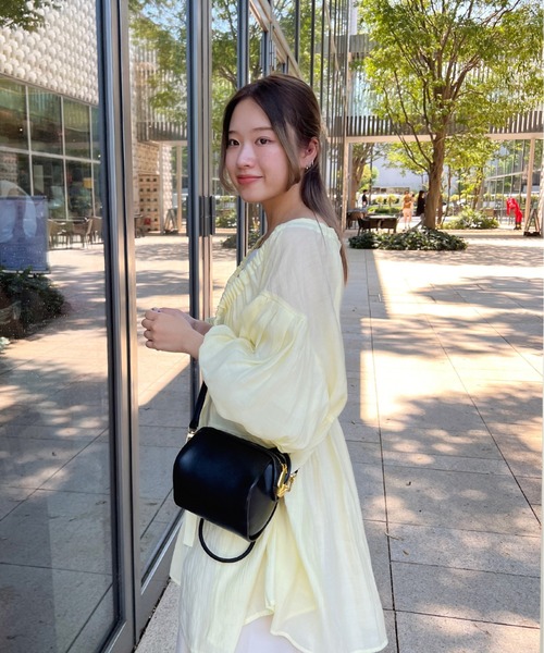 Olu.（オルドット）の「ミニスクエアバッグ（ショルダーバッグ・レディース・ブラック/キャメル/ホワイト・FREE）」の4枚目の写真