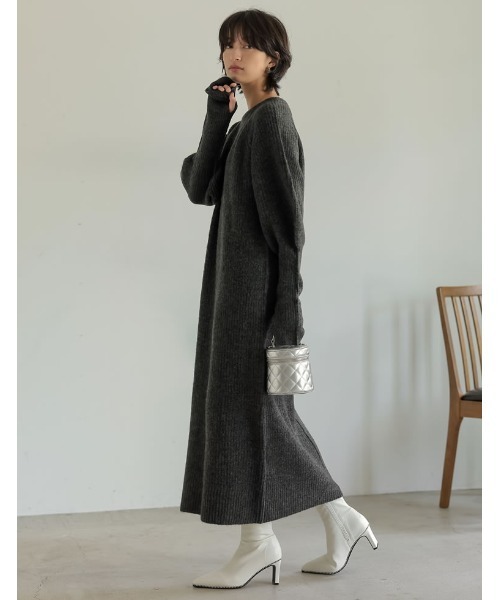 Re:EDIT（リエディ）の「[2023-24 WINTER COLLECTION][大きいサイズ有]ポインテッドトゥスタッズデザインブーツ（ブーツ・レディース・ブラック/アイボリー・SMALL/XX-LARGE/MEDIUM/X-LARGE/LARGE）」の13枚目の写真