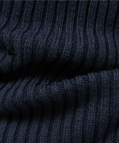 Whim Gazette（ウィムガゼット）の「2×2RIBボトルネックプルオーバー（ニット/セーター・レディース・カーキ/ネイビー・ﾌﾘ-）」の8枚目の写真
