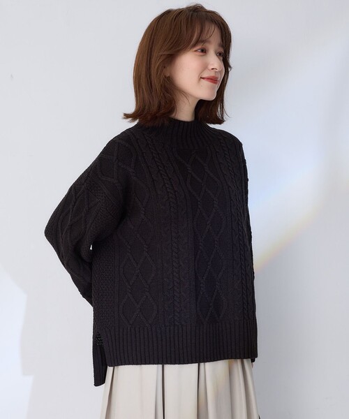 ANY(エニィ)の「【6色展開】ソフトアクリルハイネックケーブルニット(ニット/セーター・レディース・ダークブラウン系/ブラック系/ワイン系/アイボリー系/ブルー系/オールドローズ系・4)」の18枚目の写真