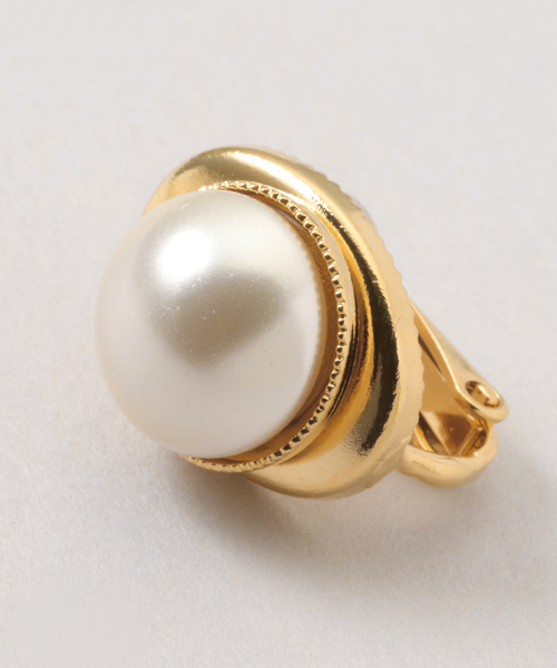 La TOTALITE（ラトータリテ）の「【CALINE PARIS/カリーヌ パリ】パールイヤリング（イヤリング・レディース・ゴールド・FREE）」の4枚目の写真