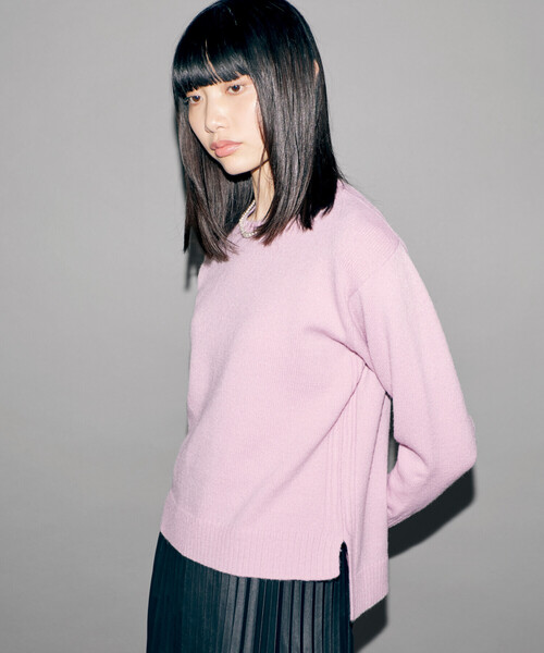 COMME CA ISM(コムサイズム)の「【good price】1枚で華やか!!カラーニット(ニット/セーター・レディース・ホワイト/グレー/ピンク/サックスブルー/チャコール・MEDIUM/LARGE)」の6枚目の写真