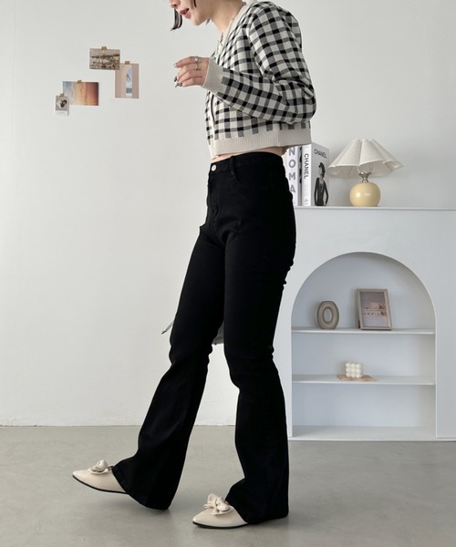 CLEA(クレア)の「ストレッチフレアデニムパンツ(デニムパンツ・レディース・ブラック/ブルー・L/M)」の11枚目の写真