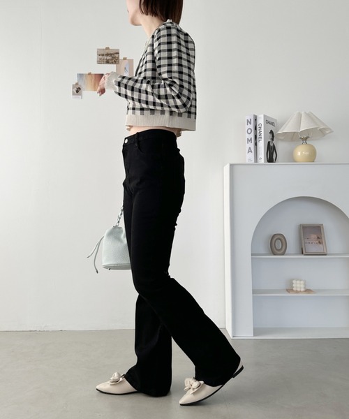 CLEA(クレア)の「ストレッチフレアデニムパンツ(デニムパンツ・レディース・ブラック/ブルー・L/M)」の9枚目の写真