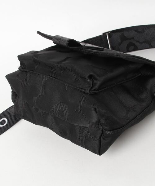 marimekko（マリメッコ）の「Unikko / Mini Messenger shoulder  bag（ショルダーバッグ・レディース・ブラック・FREE）」の7枚目の写真