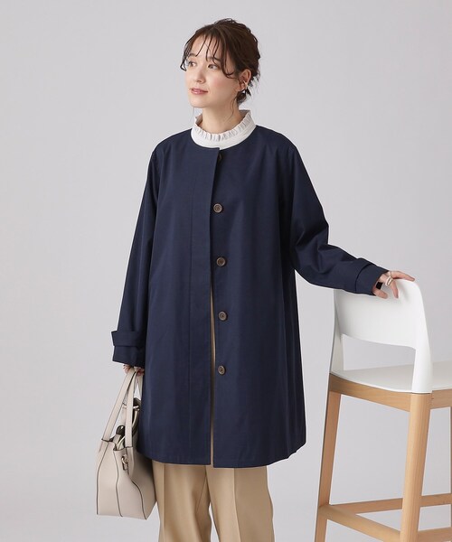 SHOO・LA・RUE（シューラルー）の「◆【防花粉/撥水】ベーシック ノーカラーコート（ノーカラーコート・レディース・ベージュ/ネイビー・02/03/04）」の2枚目の写真