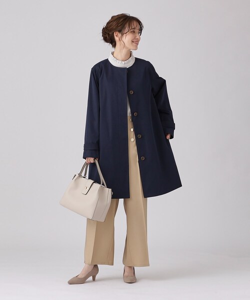 SHOO・LA・RUE（シューラルー）の「◆【防花粉/撥水】ベーシック ノーカラーコート（ノーカラーコート・レディース・ベージュ/ネイビー・02/03/04）」の20枚目の写真