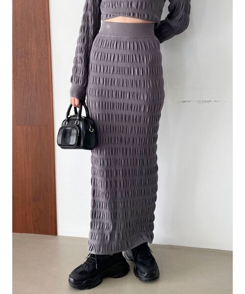 EMODA（エモダ）の「シャーリングロングニットスカート（スカート・レディース・ホワイト/グレー/ブラック・FREE）」の10枚目の写真