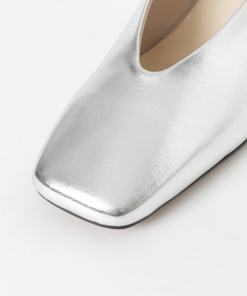 URBAN RESEARCH（アーバンリサーチ）の「『別注』『MADE IN JAPAN』 MILLIWM×URBAN RESEARCH　ヒールパンプス（パンプス・レディース・ブラック/シルバー/オフホワイト・36/37/38）」の5枚目の写真