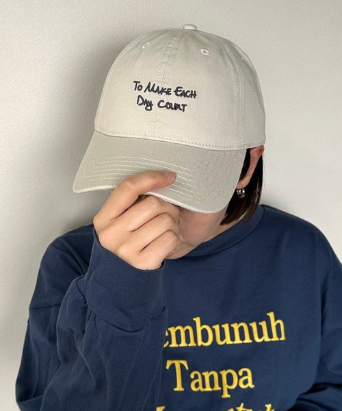 CRB（シーアールビー）の「カラーロゴ刺繍キャップ（キャップ・レディース・チャコールグレー/ブルー/アイボリー/ベージュ・F）」の5枚目の写真