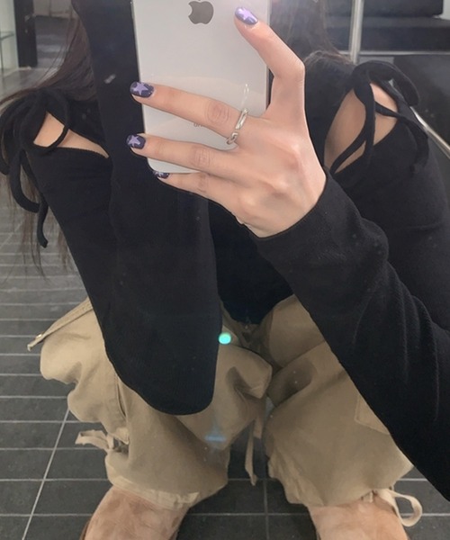 LYEON(リヨン)の「カットアウトショルダーテレコトップス/コンパクトロンT(Tシャツ/カットソー・レディース・オフホワイト/ブラック・FREE)」の12枚目の写真