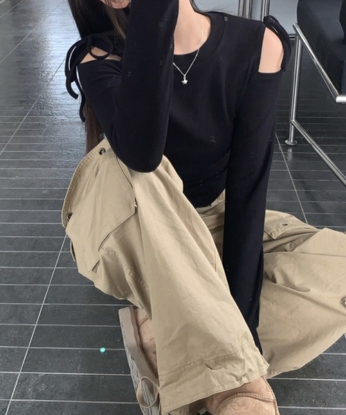 LYEON(リヨン)の「カットアウトショルダーテレコトップス/コンパクトロンT(Tシャツ/カットソー・レディース・オフホワイト/ブラック・FREE)」の11枚目の写真
