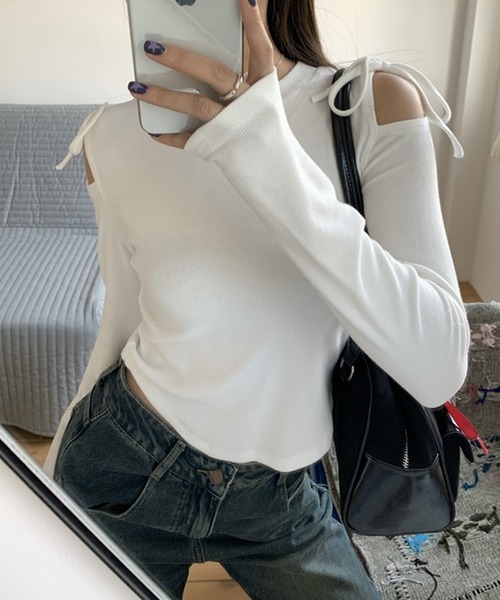 LYEON(リヨン)の「カットアウトショルダーテレコトップス/コンパクトロンT(Tシャツ/カットソー・レディース・オフホワイト/ブラック・FREE)」の7枚目の写真