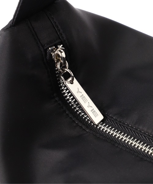 YIE YIE(イエイエ)の「YIE YIE/イエイエ/SUPER SASHA BAG(ショルダーバッグ・レディース・ブラック・FREE)」の6枚目の写真