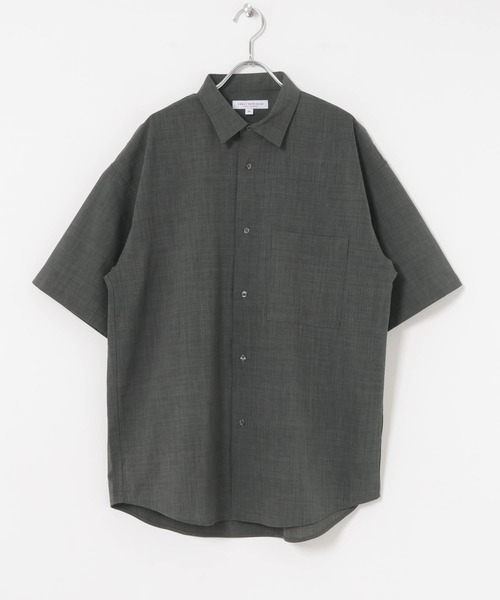 URBAN RESEARCH(アーバンリサーチ)の「『UR TECH DRYLUXE』DRY LUXE SHORT SLEEVE SHIRTS(シャツ/ブラウス・メンズ・オフホワイト/チャコールグレー/ネイビー・SMALL/MEDIUM/LARGE)」の2枚目の写真