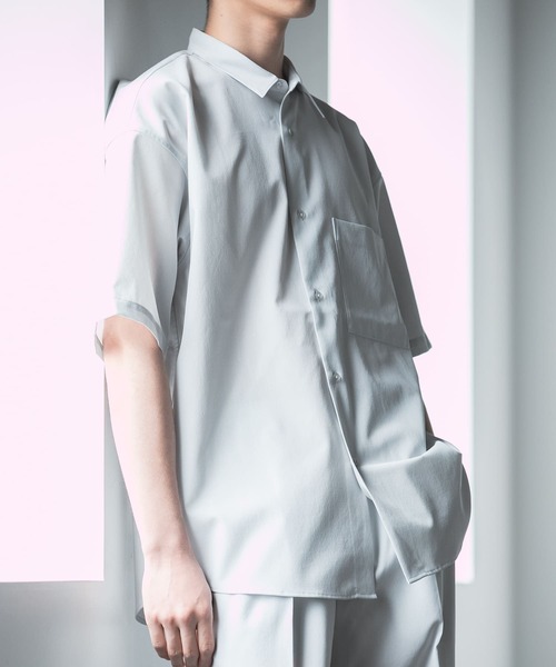 URBAN RESEARCH(アーバンリサーチ)の「『UR TECH DRYLUXE』DRY LUXE SHORT SLEEVE SHIRTS(シャツ/ブラウス・メンズ・オフホワイト/チャコールグレー/ネイビー・SMALL/MEDIUM/LARGE)」の9枚目の写真