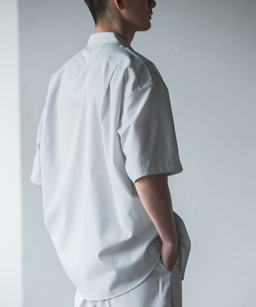 URBAN RESEARCH(アーバンリサーチ)の「『UR TECH DRYLUXE』DRY LUXE SHORT SLEEVE SHIRTS(シャツ/ブラウス・メンズ・オフホワイト/チャコールグレー/ネイビー・SMALL/MEDIUM/LARGE)」の10枚目の写真