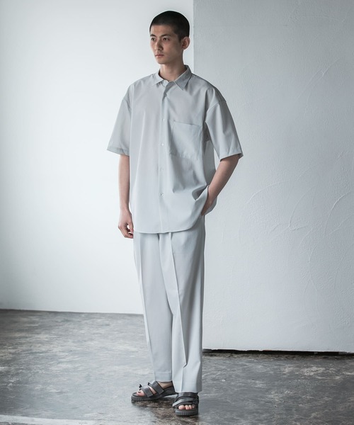 URBAN RESEARCH(アーバンリサーチ)の「『UR TECH DRYLUXE』DRY LUXE SHORT SLEEVE SHIRTS(シャツ/ブラウス・メンズ・オフホワイト/チャコールグレー/ネイビー・SMALL/MEDIUM/LARGE)」の14枚目の写真