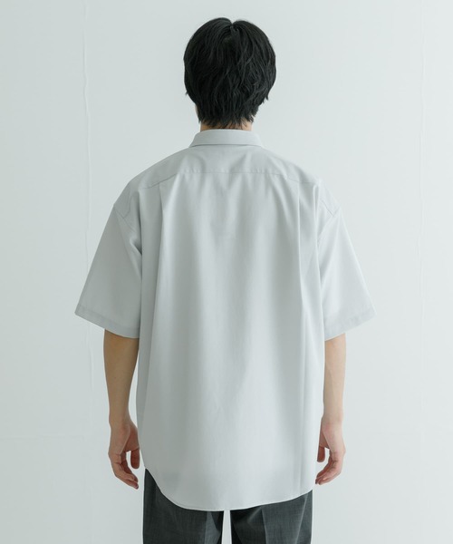 URBAN RESEARCH(アーバンリサーチ)の「『UR TECH DRYLUXE』DRY LUXE SHORT SLEEVE SHIRTS(シャツ/ブラウス・メンズ・オフホワイト/チャコールグレー/ネイビー・SMALL/MEDIUM/LARGE)」の17枚目の写真