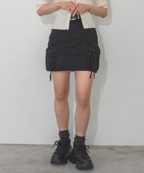 PAGEBOY(ページボーイ)の「3Dポケットミニスカート(スカート・レディース・ブラック/チャコールグレー・FREE)」の3枚目の写真